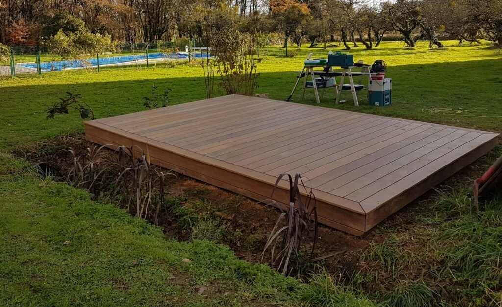 Terrasse extérieur bois exotique IPE piscine jardin