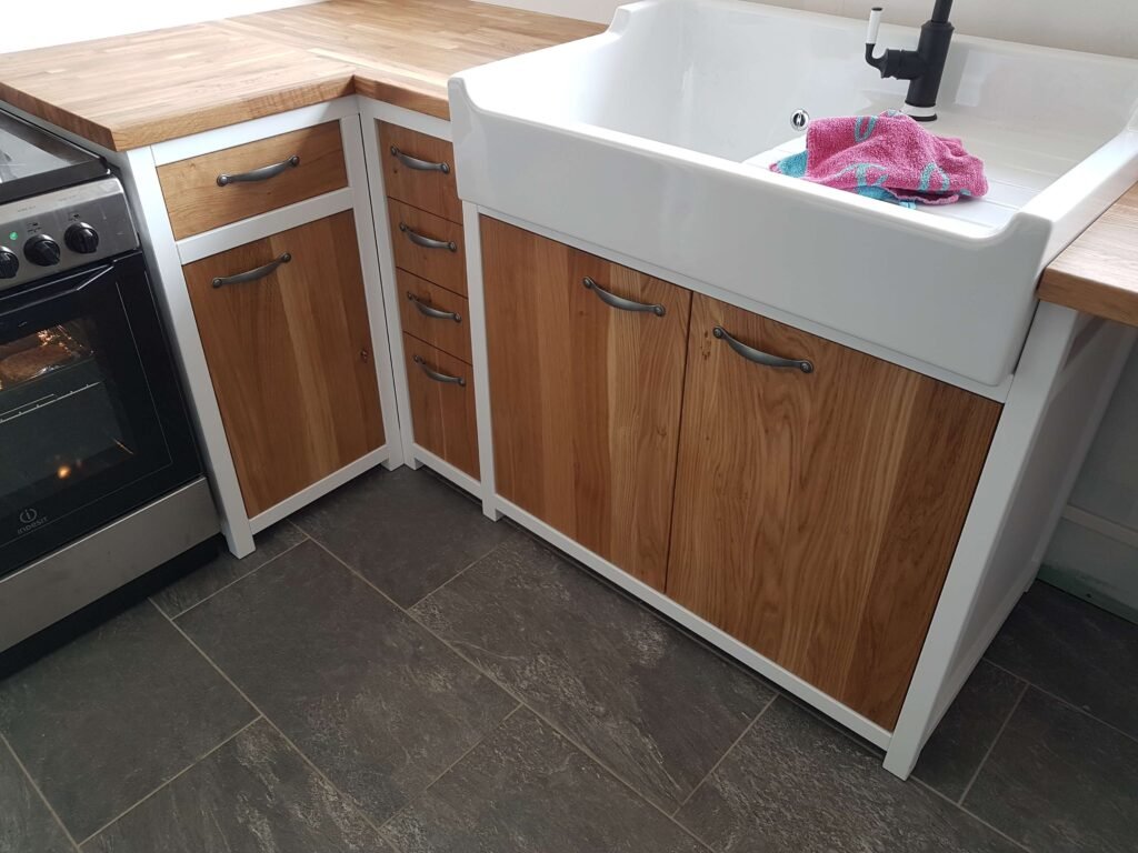 Cuisine inspiration hemnes ikea rustique blanc et chêne sur mesure evier timbre