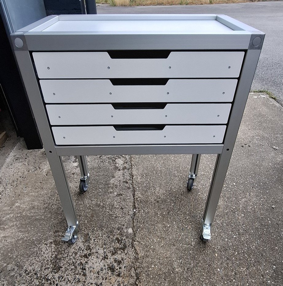 Meuble industrielle profil alu salle blanche