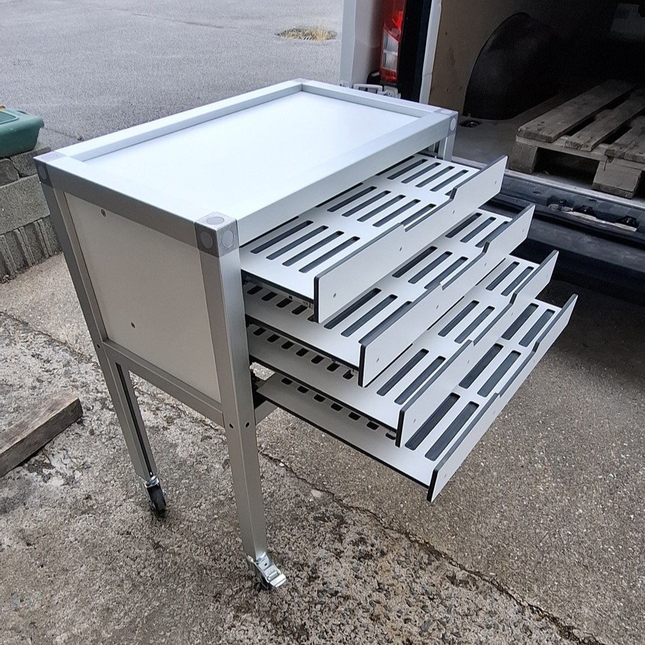 Meuble industrielle profil alu salle blanche